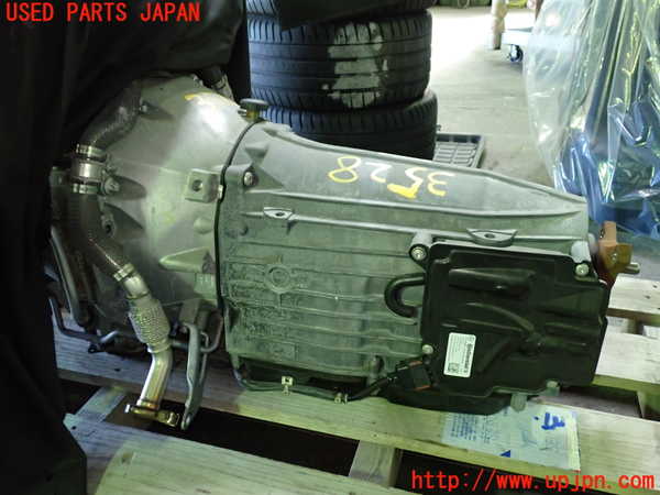1UPJ-35283010]ベンツ E300(212055C)(212)ミッション AT 276 中古_m0002.jpg