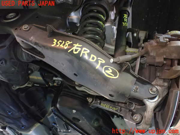 5UPJ-35285205]ベンツ E300(212055C)(212)右リアロアアーム2 中古_m0001.jpg