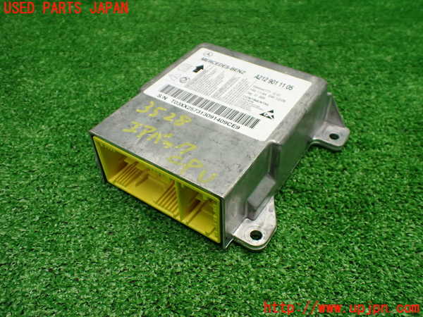 5UPJ-35286145]ベンツ E300(212055C)(212)エアバッグコンピューター (展開済)(ジャンク品) 中古_m0001.jpg