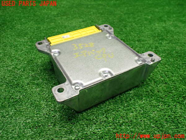 5UPJ-35286145]ベンツ E300(212055C)(212)エアバッグコンピューター (展開済)(ジャンク品) 中古_m0002.jpg