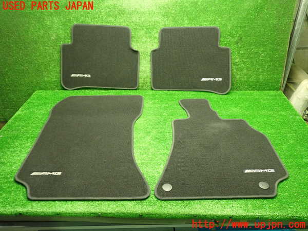 1UPJ-35287800]ベンツ E300(212055C)(212)フロアマット 中古_m0001.jpg