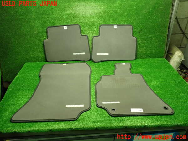1UPJ-35287800]ベンツ E300(212055C)(212)フロアマット 中古_m0002.jpg