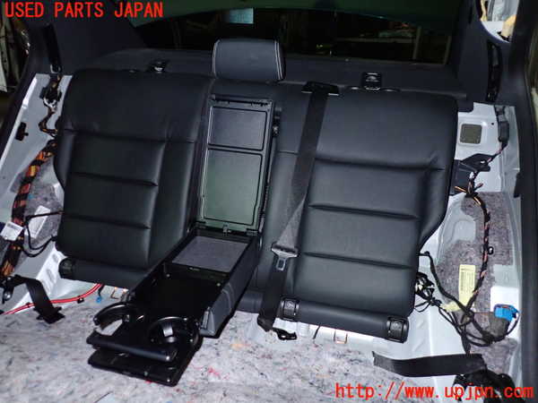 1UPJ-35287385]ベンツ E300(212055C)(212)リアシート 中古_m0003.jpg