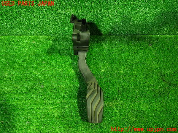 1UPJ-35296381]セレナ e-POWER(HC27)センサー1 (アクセルペダル) 中古_m0001.jpg