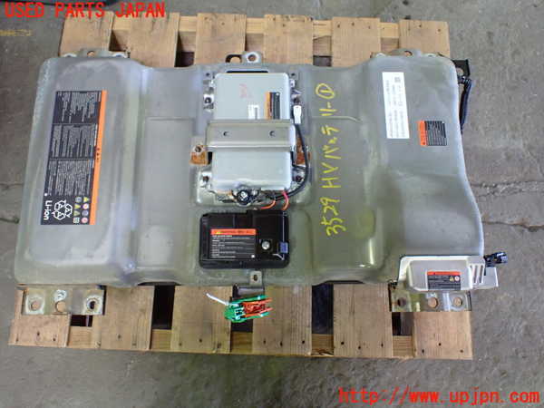 1UPJ-35296911]セレナ e-POWER(HC27)ハイブリッドバッテリー1 中古_m0001.jpg