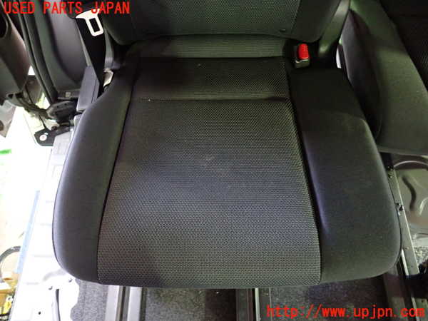 1UPJ-35297145]セレナ e-POWER(HC27)右2列目シート 中古_m0003.jpg