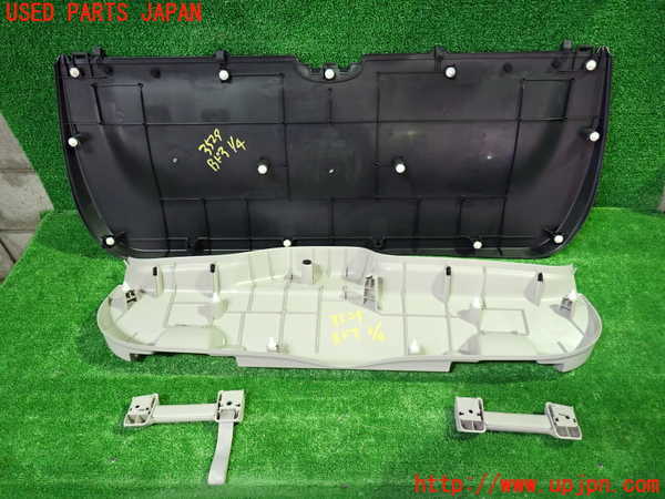 5UPJ-35291578]セレナ e-POWER(HC27)バックドア内張り 中古_m0002.jpg