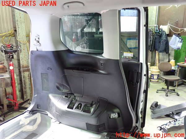 1UPJ-35297680]セレナ e-POWER(HC27)左リアピラートリム 中古_m0001.jpg