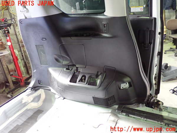 1UPJ-35297680]セレナ e-POWER(HC27)左リアピラートリム 中古_m0004.jpg