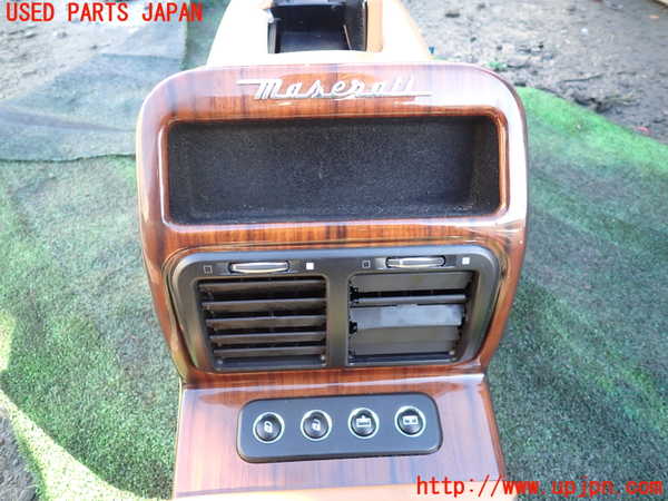 1UPJ-35307540]マセラティ・クアトロポルテ(MQP)センターコンソール 中古_m0003.jpg