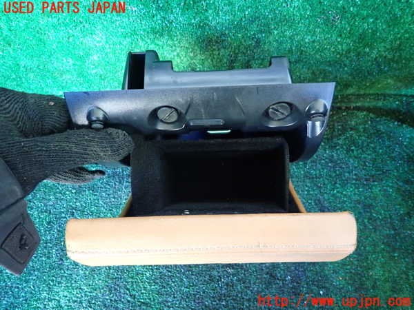 1UPJ-35307842]マセラティ・クアトロポルテ(MQP)小物入れ2 中古_m0003.jpg