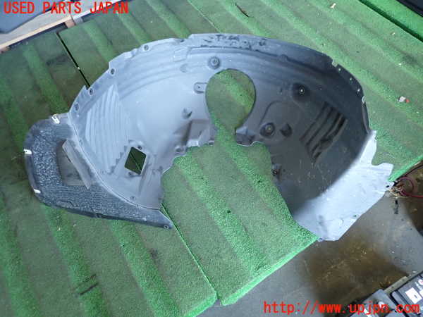 2UPJ-35321092]BMW 118d(7M20)(F40)左前フェンダーライナー  中古_m0003.jpg