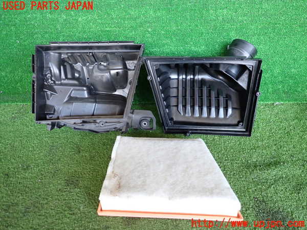 5UPJ-35322560]BMW 118d(7M20)(F40)エアクリーナーボックス  中古_m0003.jpg