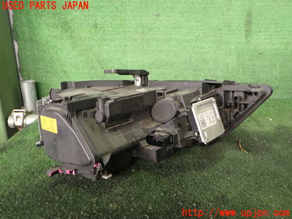 2UPJ-35331132]アウディ・Q3(8UCPSF)左ヘッドライト HID (ジャンク品) 中古_m0002.jpg