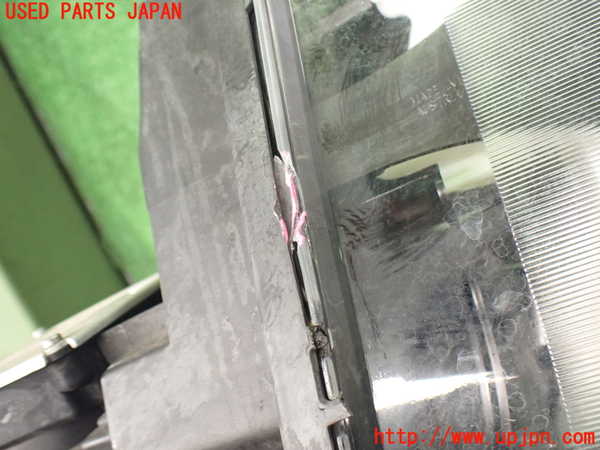2UPJ-35331132]アウディ・Q3(8UCPSF)左ヘッドライト HID (ジャンク品) 中古_m0004.jpg