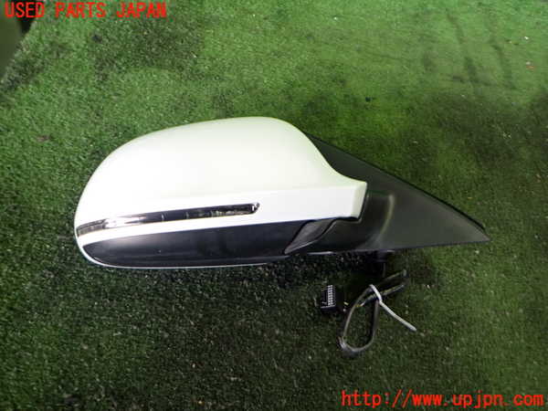 2UPJ-35331210]アウディ・Q3(8UCPSF)右ドアミラー 中古_m0001.jpg