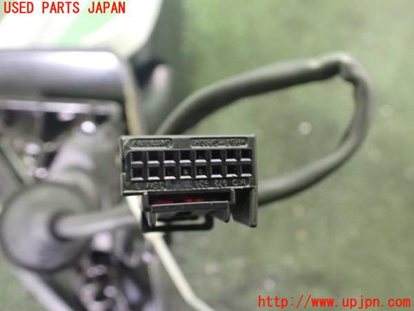 2UPJ-35331210]アウディ・Q3(8UCPSF)右ドアミラー 中古_m0003.jpg