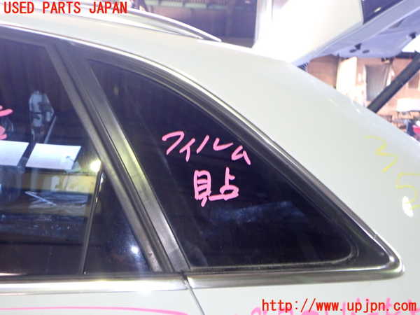 2UPJ-35331382]アウディ・Q3(8UCPSF)左クォーターガラス (43R-00048) 中古_m0001.jpg