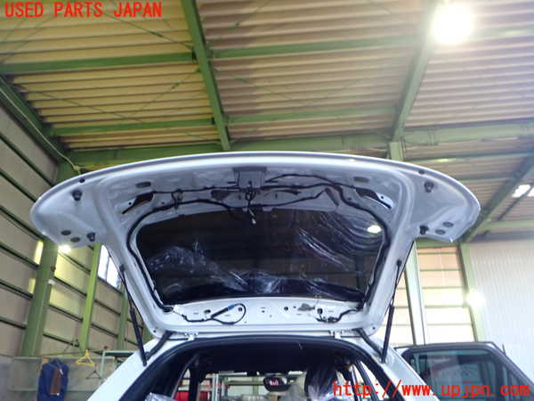 2UPJ-35331566]アウディ・Q3(8UCPSF)バックドア リアゲート ハッチ (43R-00048) 中古_m0005.jpg