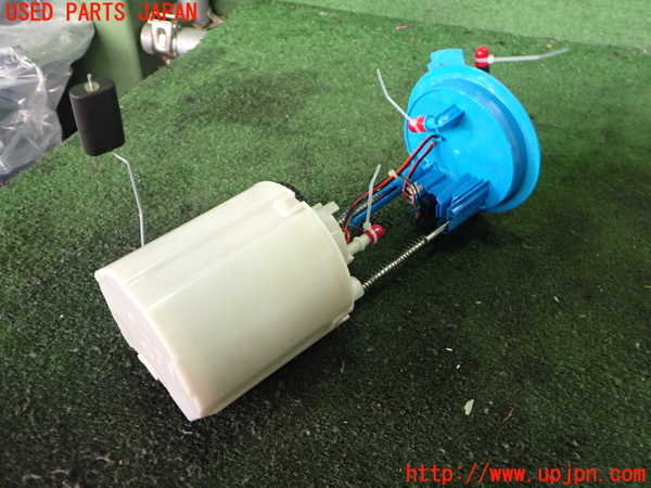 2UPJ-35332510]アウディ・Q3(8UCPSF)燃料ポンプ 中古_m0002.jpg