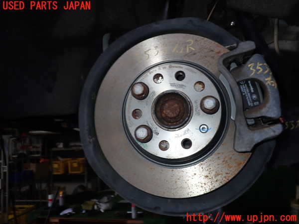 2UPJ-35334300]アウディ・Q3(8UCPSF)右リアナックルハブ 中古_m0002.jpg