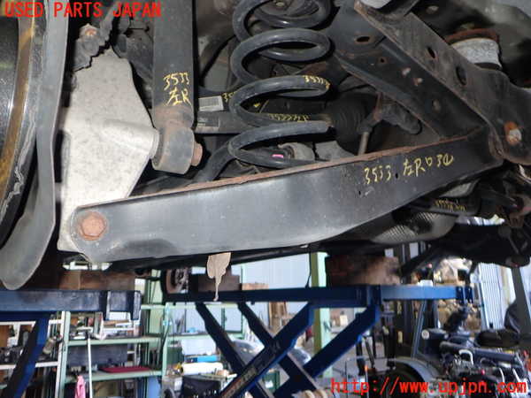 2UPJ-35335226]アウディ・Q3(8UCPSF)左リアロアアーム1 中古_m0001.jpg