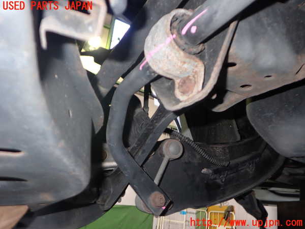 2UPJ-35335445]アウディ・Q3(8UCPSF)リアスタビライザー 中古_m0003.jpg