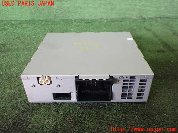 2UPJ-35336470]アウディ・Q3(8UCPSF)ラジオ 中古_m0001.jpg