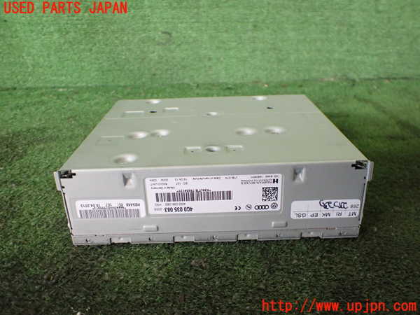 2UPJ-35336470]アウディ・Q3(8UCPSF)ラジオ 中古_m0002.jpg