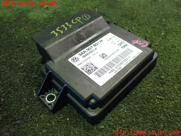 2UPJ-35336146]アウディ・Q3(8UCPSF)コンピューター1 中古_m0001.jpg