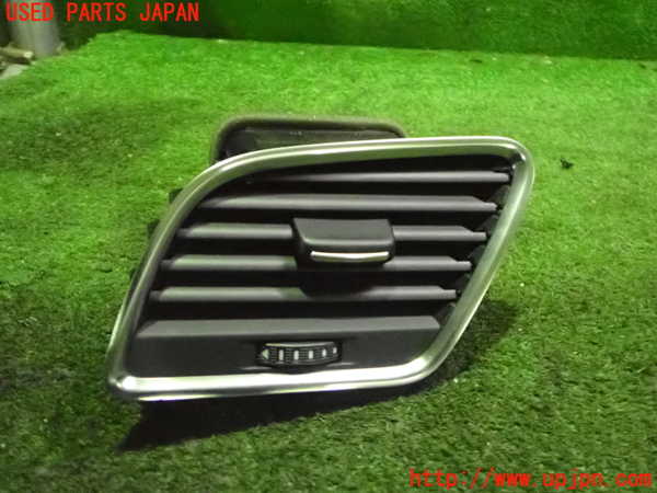 2UPJ-35337528]アウディ・Q3(8UCPSF)エアコン吹き出し口3 (左) 中古_m0001.jpg