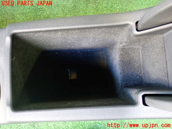 2UPJ-35337540]アウディ・Q3(8UCPSF)センターコンソール 中古_m0004.jpg