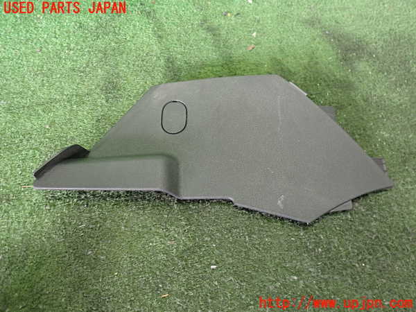 2UPJ-35337691]アウディ・Q3(8UCPSF)内装トリム類1 中古_m0001.jpg
