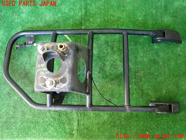 1UPJ-35381700]ランクル100系(HDJ101K)スペアタイヤキャリア 中古_m0001.jpg