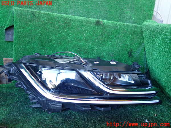 1UPJ-35401130]VW アルテオン(3HDJHF)右ヘッドライト LED 中古_m0001.jpg