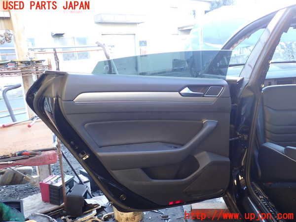 1UPJ-35401320]VW アルテオン(3HDJHF)左後ドア 中古 PILKINGTON M5550 43R-011600_m0004.jpg