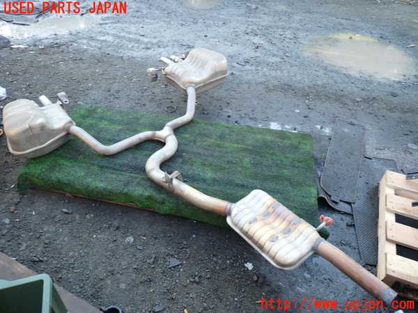 1UPJ-35402671]VW アルテオン(3HDJHF)リアマフラー1 中古_m0001.jpg