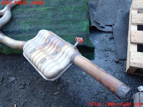 1UPJ-35402671]VW アルテオン(3HDJHF)リアマフラー1 中古_m0002.jpg