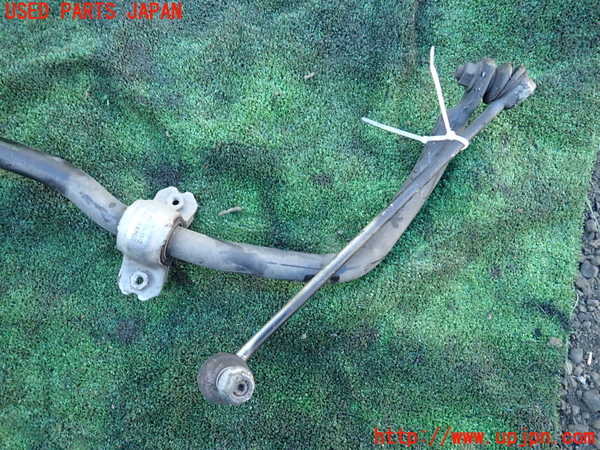 1UPJ-35405440]VW アルテオン(3HDJHF)フロントスタビライザー 中古_m0002.jpg