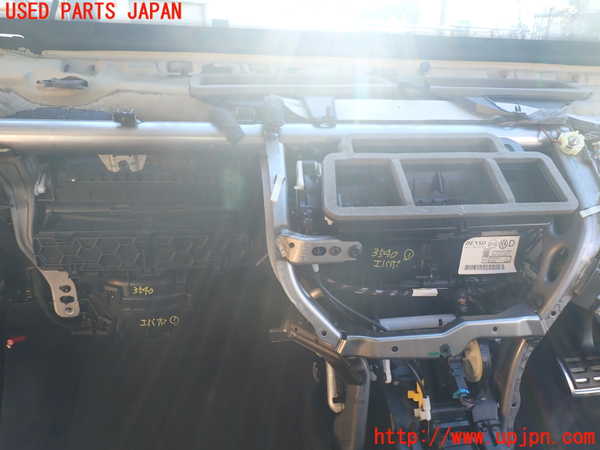 1UPJ-35406081]VW アルテオン(3HDJHF)エバポレーター1 中古_m0001.jpg