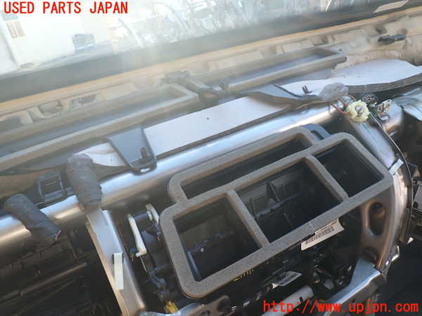 1UPJ-35406081]VW アルテオン(3HDJHF)エバポレーター1 中古_m0002.jpg