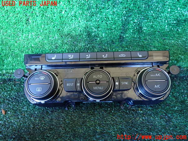 1UPJ-35406066]VW アルテオン(3HDJHF)エアコンスイッチ1 中古_m0001.jpg