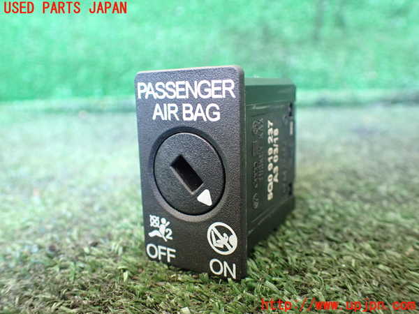1UPJ-35406306]VW アルテオン(3HDJHF)スイッチ1(助手席側エアバッグONOFF) 中古_m0001.jpg