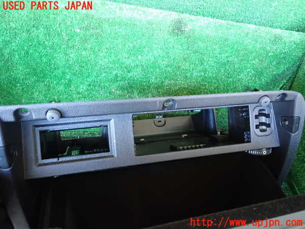 1UPJ-35407516]VW アルテオン(3HDJHF)グローブボックス1 中古_m0003.jpg