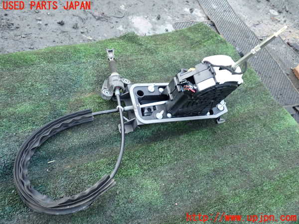 1UPJ-35407555]VW アルテオン(3HDJHF)ATシフトレバー 中古_m0002.jpg