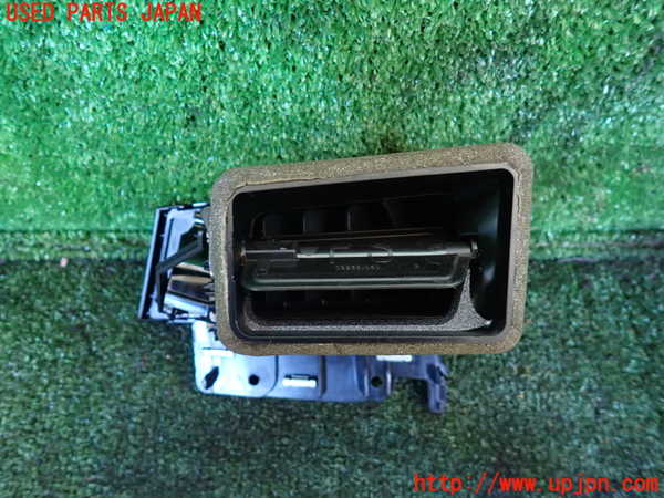 1UPJ-35407527]VW アルテオン(3HDJHF)エアコン吹き出し口2(右側) 中古_m0002.jpg