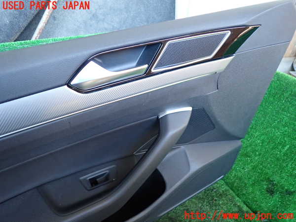 1UPJ-35401264]VW アルテオン(3HDJHF)左前ドア内張り 中古_m0002.jpg