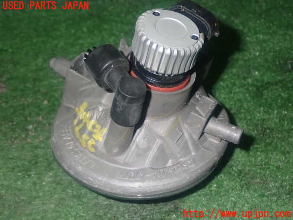 5UPJ-35411182]アバルト・124スパイダー(NF2EK)左フォグ 中古_m0002.jpg
