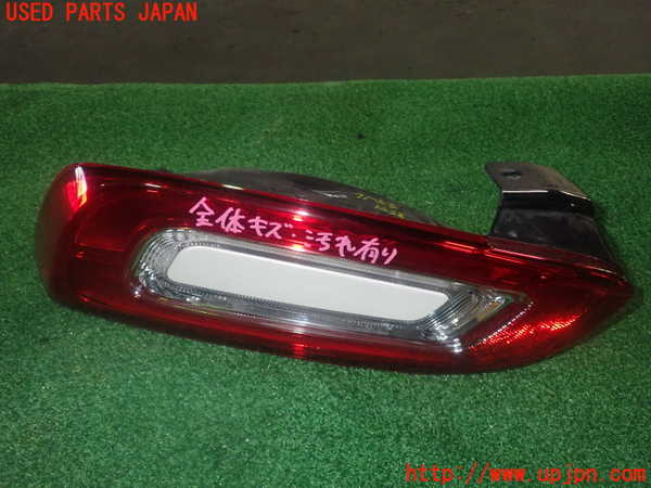 1UPJ-35411536]アバルト・124スパイダー(NF2EK)左テールランプ 中古_m0001.jpg