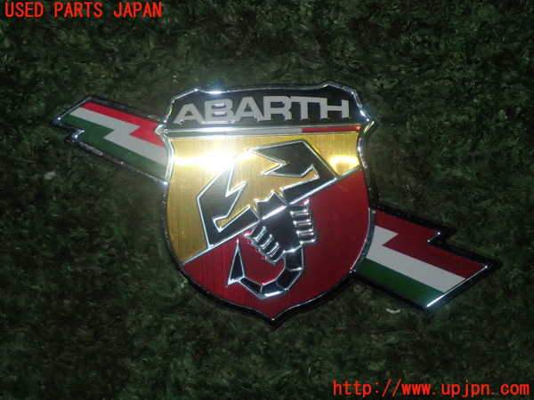1UPJ-35411631]アバルト・124スパイダー(NF2EK)エンブレム1 中古_m0001.jpg